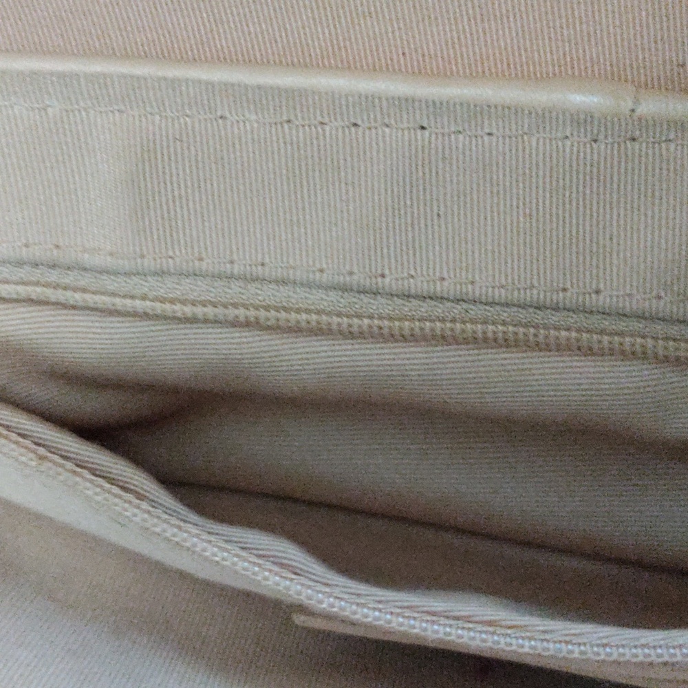 Kenneth Cole Clutch - Picture 5 of 8